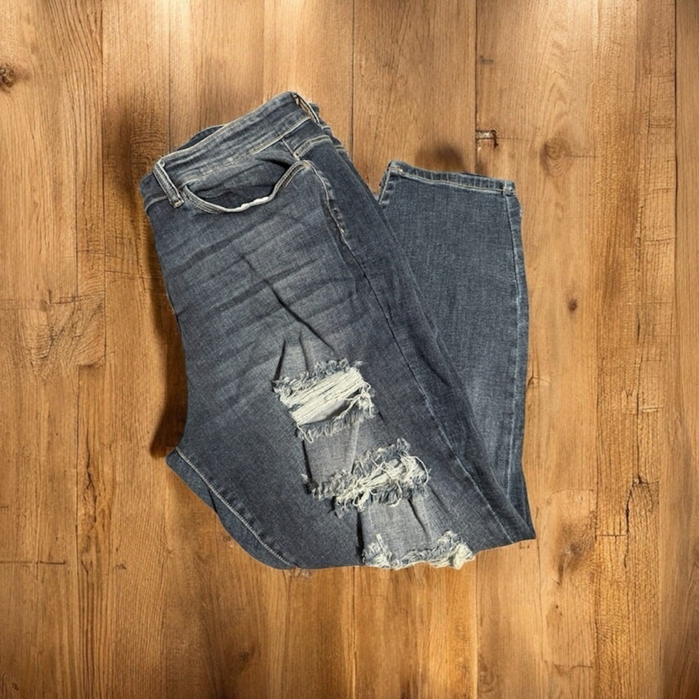 JUDY BLUE Ripped Boyfriend Jeans SIZE 20W